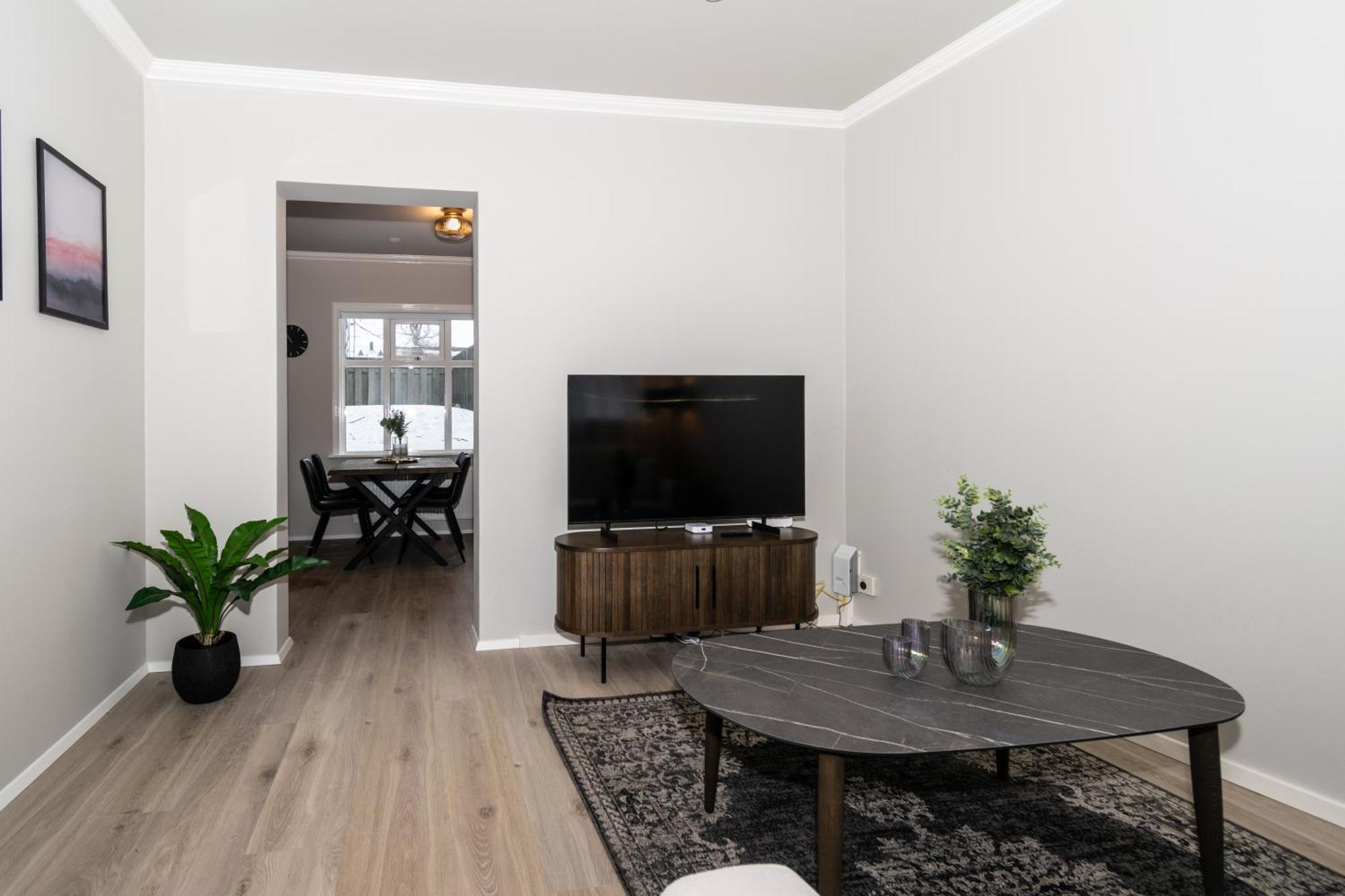 Framnesvegur - Two Bedroom Central Apartment Reykjavík Esterno foto